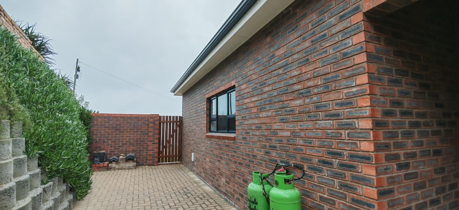 4 Bedroom Property for Sale in Dana Bay Western Cape